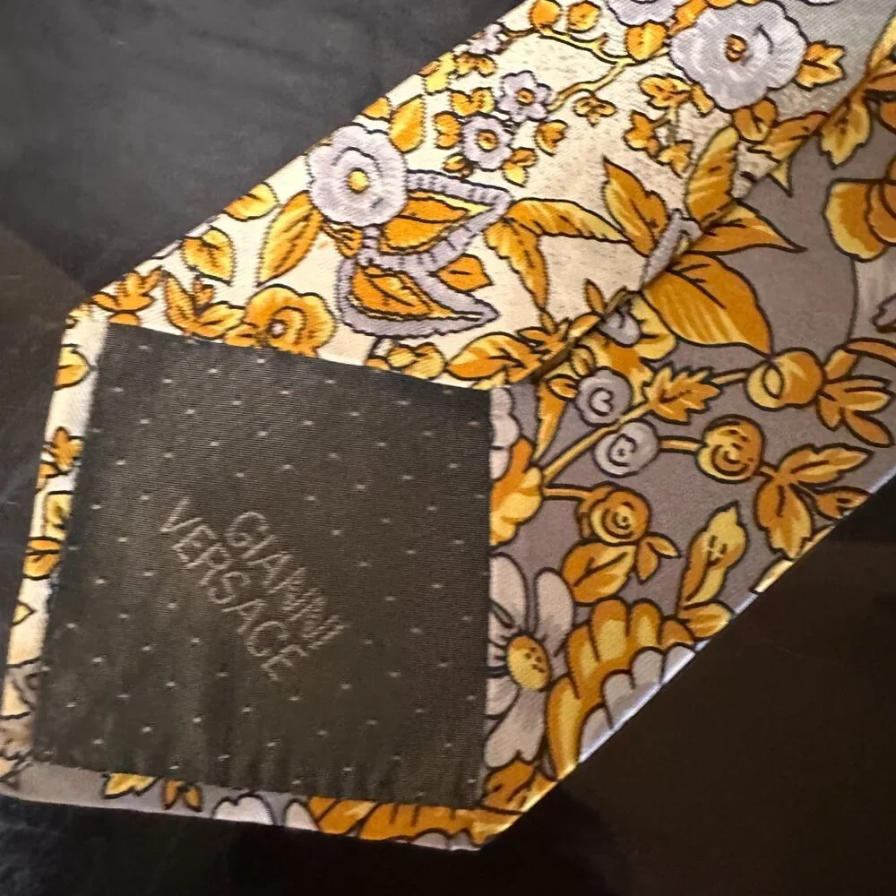 Gianni Versace Tie Mens Silk Necktie Baroque Black Yellow Floral Vintage - Picture 2 of 7